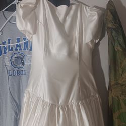 Size 14 Basic Off White Wedding Dress 