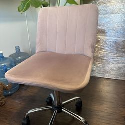 Light Lavender Office Chair — Swivel + Adjustable Height 