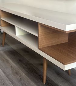 Manhattan Comfort Utopia 70" TV Stand