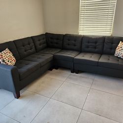 Brand New Sectional Black Linene Fabric With Pillows 107 X 84 X 35H $629