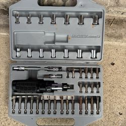 Olympia Tools Ratchet Driver Set In Case 