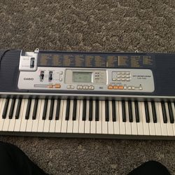 Casio music keyboard Lk110