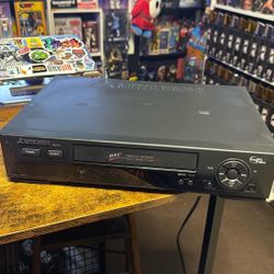 Mitsubishi HS-U775 S-VHS 4-Head Hi-Fi Stereo VCR Player/Recorder 