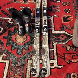 158 cm Rossignal Skis With Boots