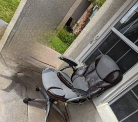 Free Chair
