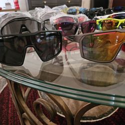 RESALE OPPORTUNITY 50 PAIRS GREAT QUALITY SUNGLASSES BLOW OUT ...LOOK!!!