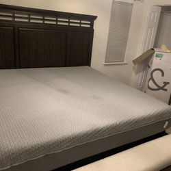 Tuft & Needle Mint King Mattress - Easy to Clean Removable Cover - Durable Adaptive Foam with Ceramic and Cooling Gel - CertiPUR-US