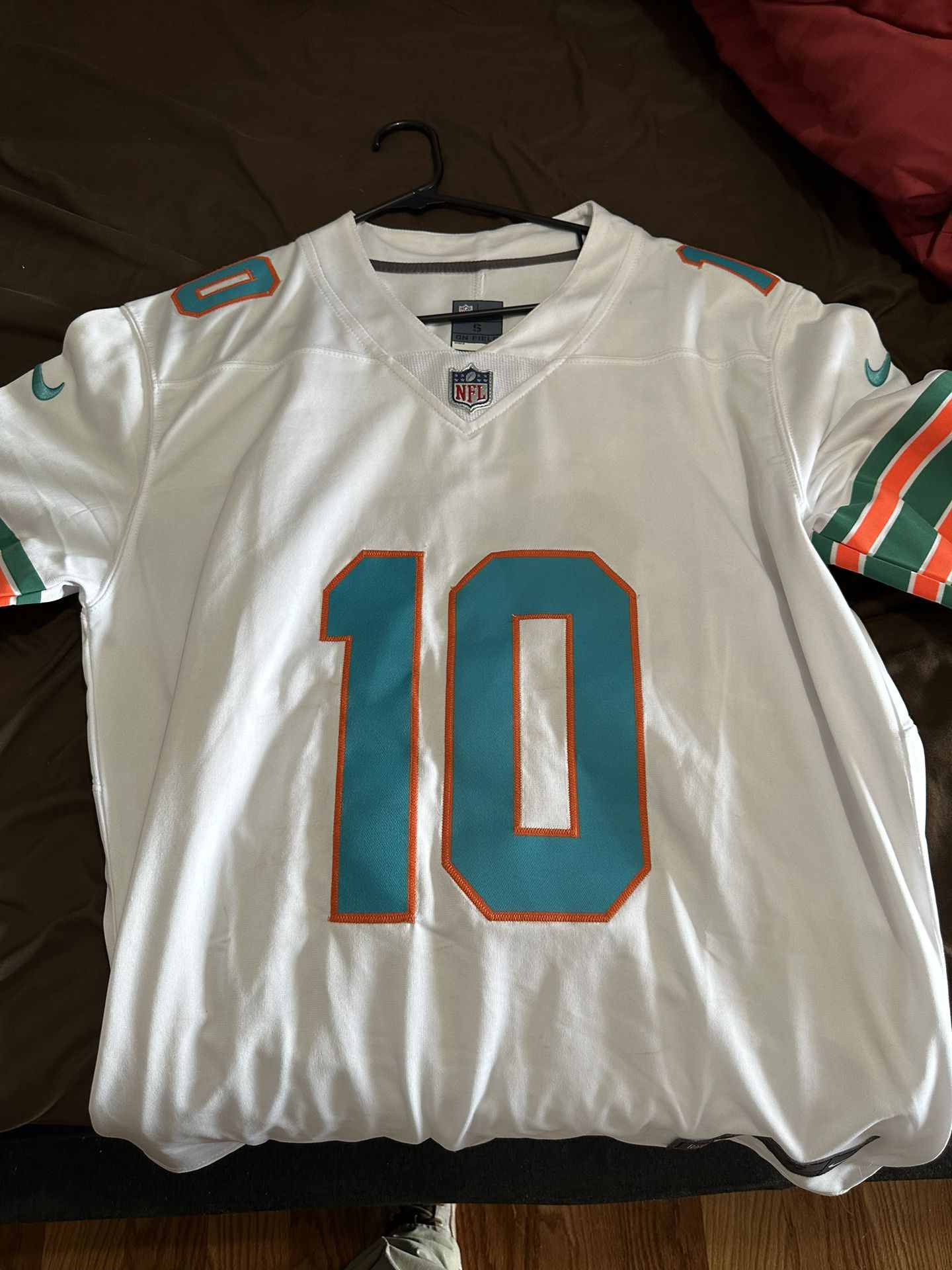 Miami Dolphins Jersey for Sale in Carol City, FL - OfferUp