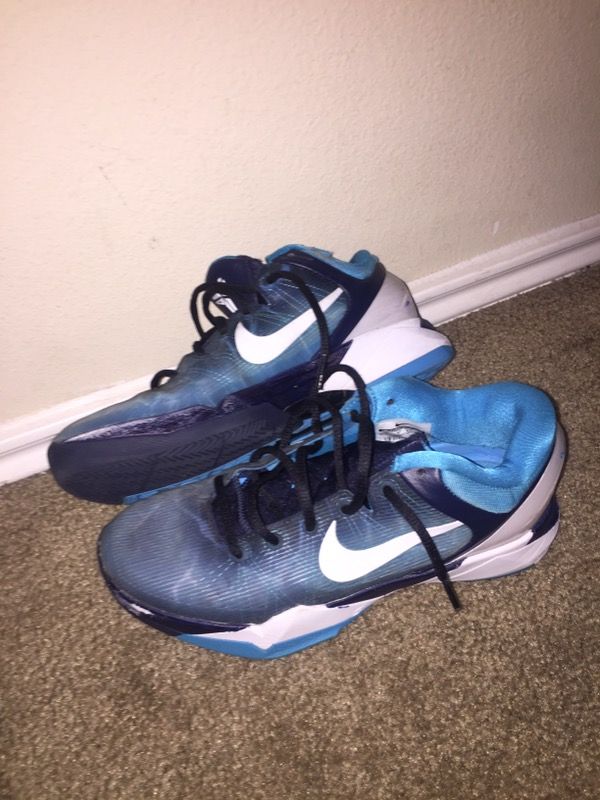 Kobe 7 Sharks sz 8 beaters