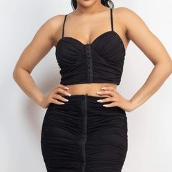 New Women's 2 Piece Set Available In Size Medium And Large 