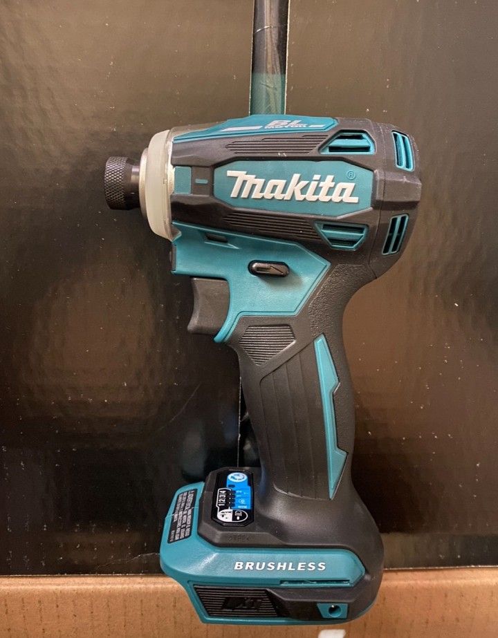 Makita 18 Volt Lxt Brushless Cordless 4-speed Impact Driver