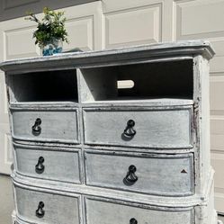 Buffet / Dresser /chest Of Drawers 