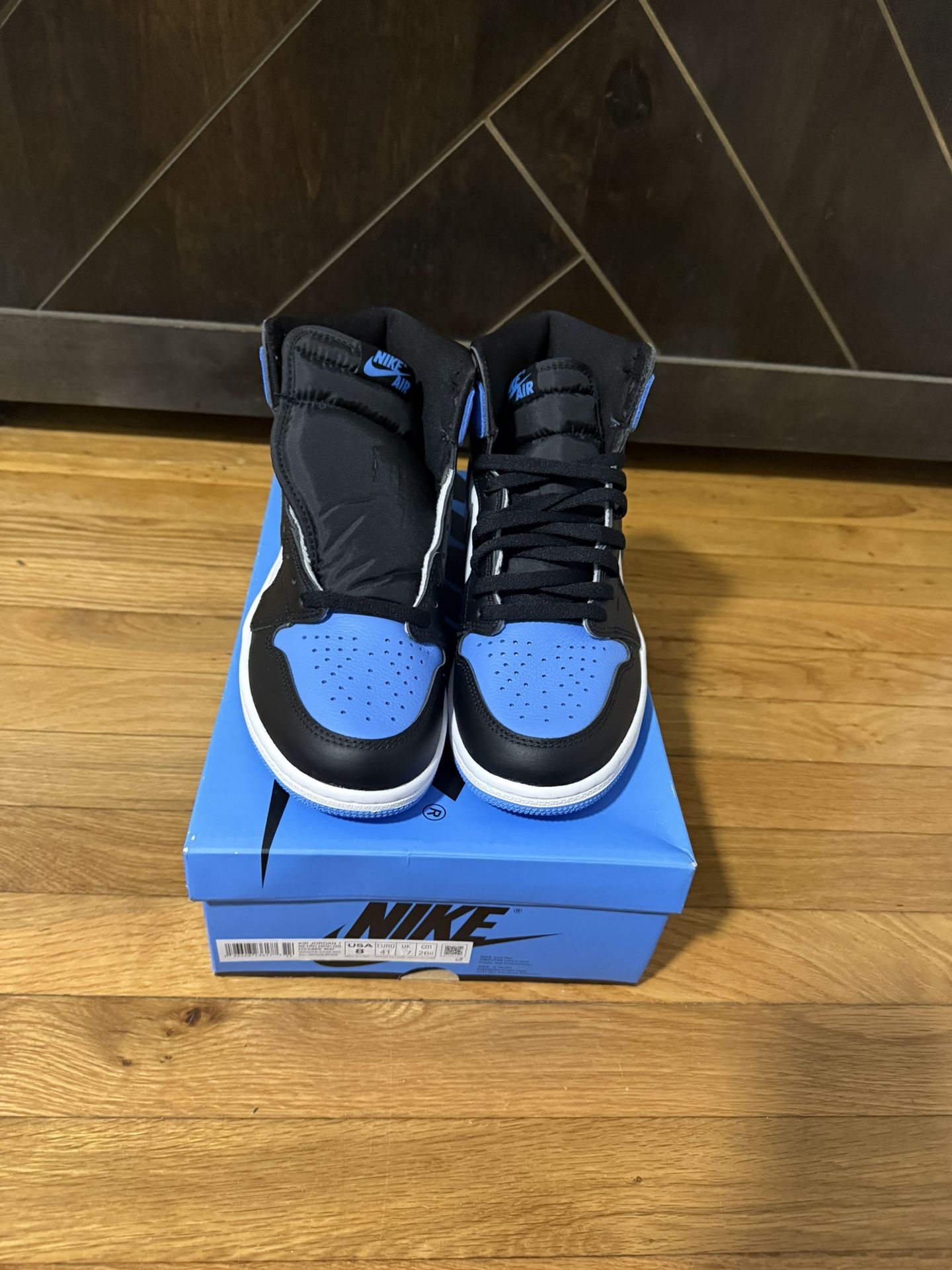 Brand New Air Jordan 1 UNC Toe Size 8
