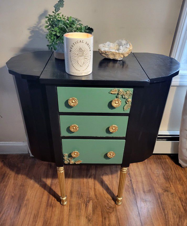 Cabinet / End Table
