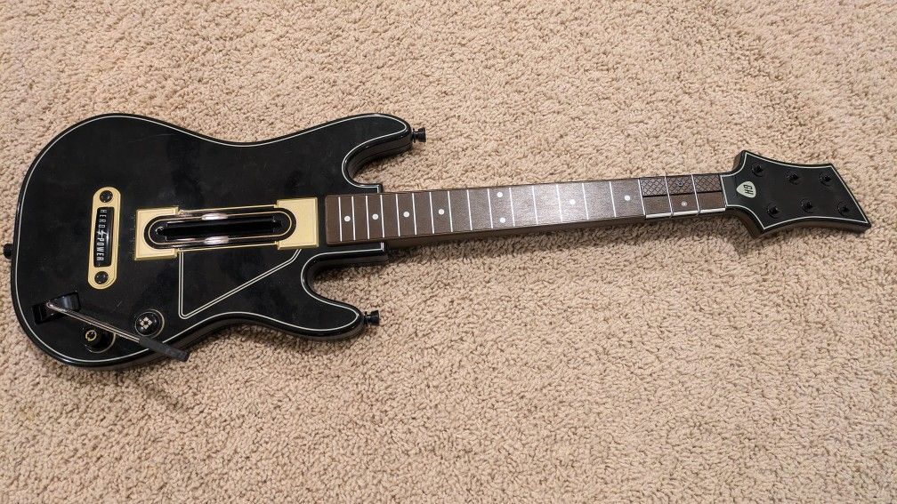 Wii U Guitar Hero Guitar 0000654 + Game