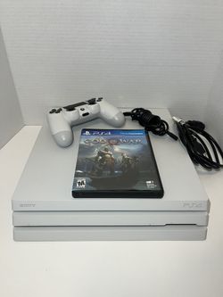 Play station 4 pro glacier white 1TB with game and controller