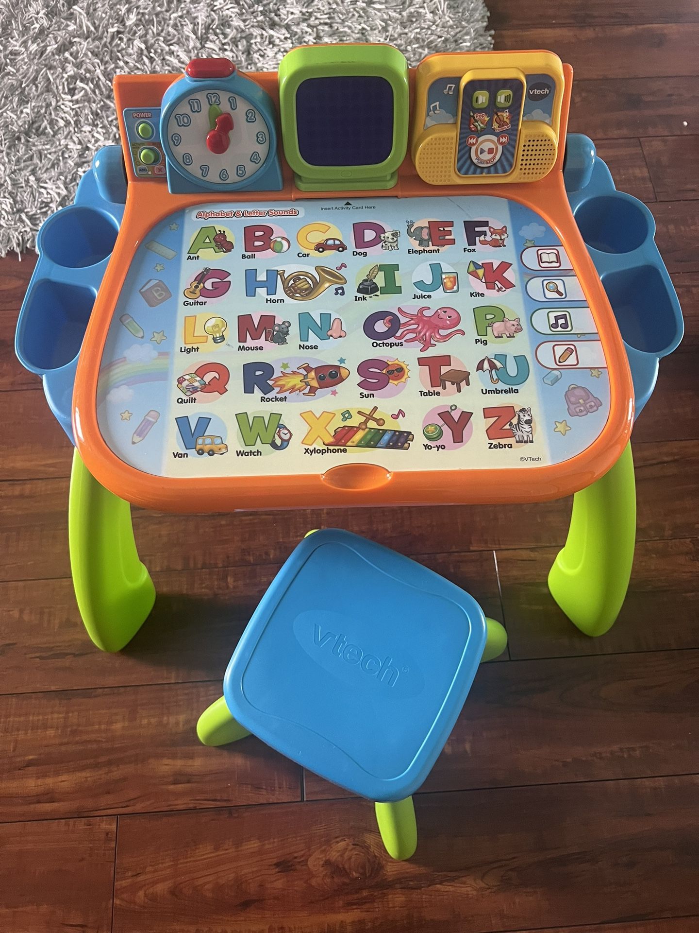 V Tech Activity Desk