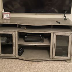 Entertainment Center, TV Stand / Cabinet  