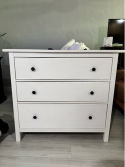 White 3 drawer Dresser