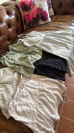 BRANDY MELVILLE CLOTHES