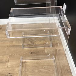 2x Clear acrylic end or side tables
