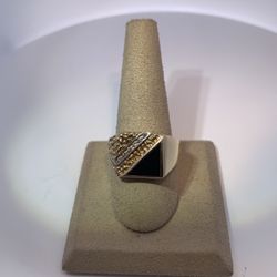 gents 10K yellow gold nugget diamond ring with onyx 