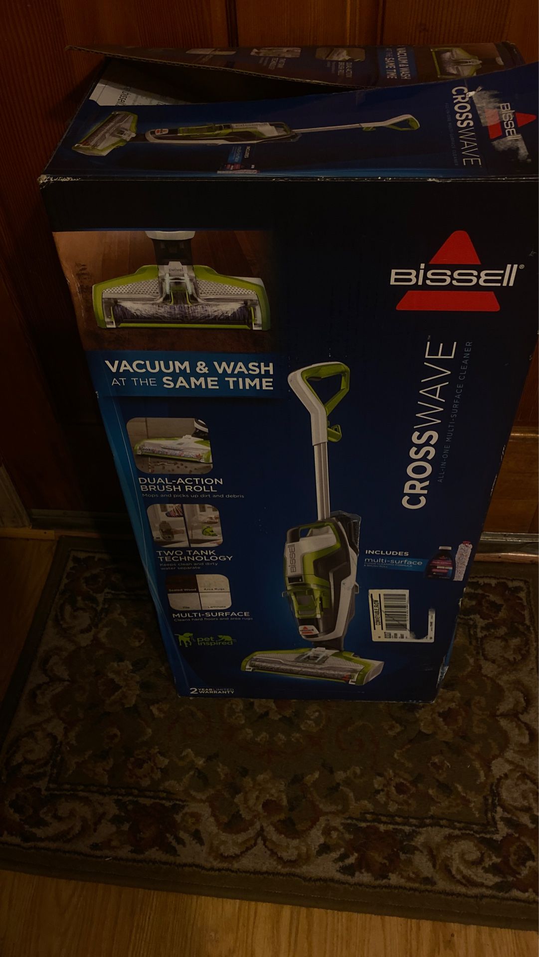 Steam mop with vacuum