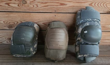 Knee or elbow pads