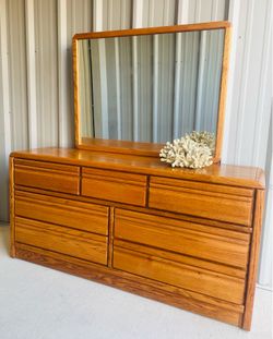 Beautiful Modern Honey Oak Dresser
