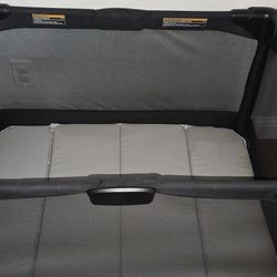 4moms Breeze Playard