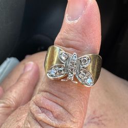 Butterfly 14k diamond ring, 10 diamonds.