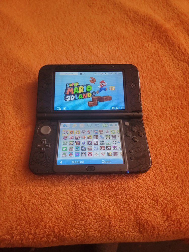 Nintendo 3DS XL Super Mario Edition Black