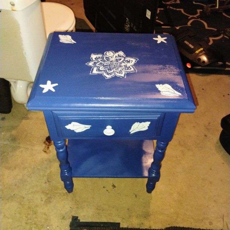 Adorable Hand Painted End Table/Accent Table