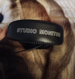 Sony MDR-7506 Studio Headphones