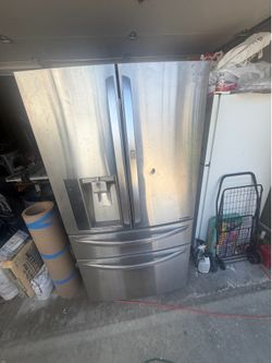 Lg French door fridge