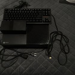 Microsoft Xbox One Black Console 500GB Controller, Power Brick, Keyboard & Mouse