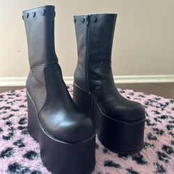 Dolls Kill boots