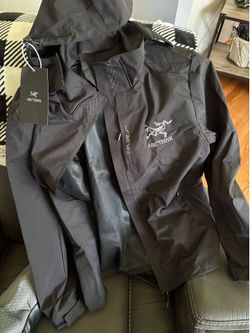 Arc’teryx jacket nwt