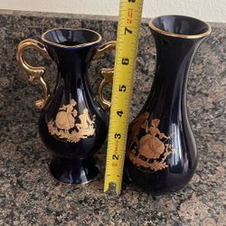 2 Small Vintage Vase 