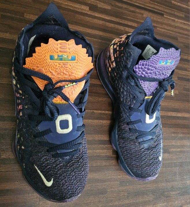 Nike LeBron 17 SIZE 8 in MEN