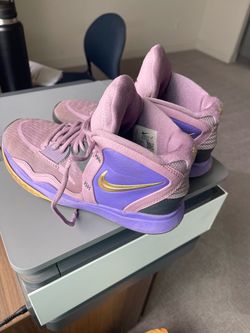 Nike Kyrie Irving Infinity Regal Purple Gold