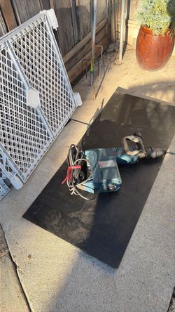 BOSCH 30 # ELECTRIC DEMOLITION HAMMER