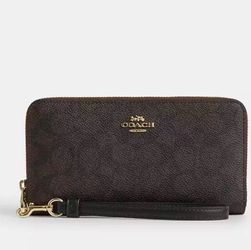Coach wallet