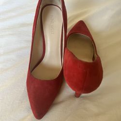 Red Velvet Heel