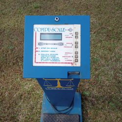 Vintage Vending Scale