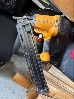 Nail gun