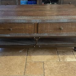 Coffee Table w/ Storage & Wheels 