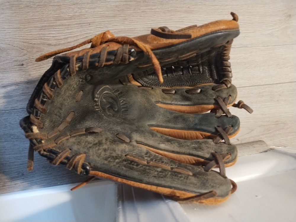 Rawlings premium series 11 1/2 youth baseball glove