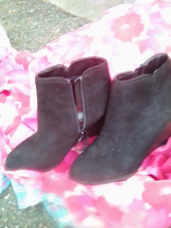 Women's Ankle Boots Size 7