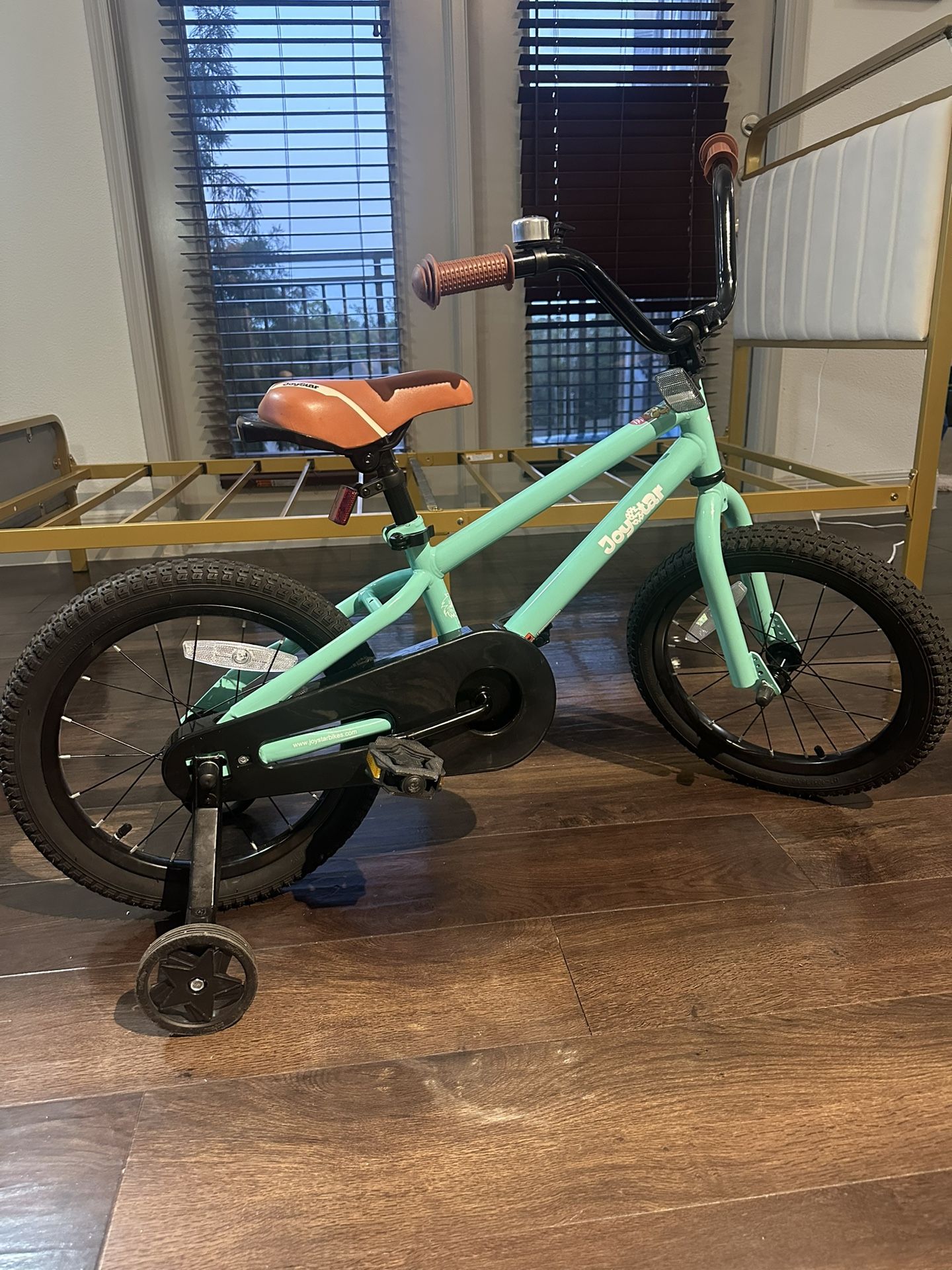 JoyStar Kids Bike – 16 Inch with Training Wheels 🚲